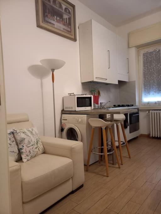 Edith Home Doccia Idromassaggio Milano Esterno foto